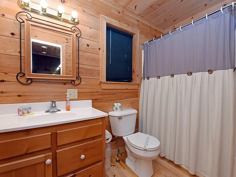 890 Sunrise Valley Rd — Photo 12