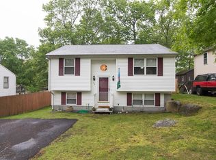 39 Mohawk St, Coventry, RI 02816
