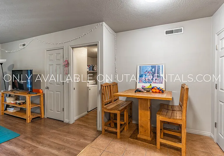 843 E 620 N #L2-2 — Photo 4