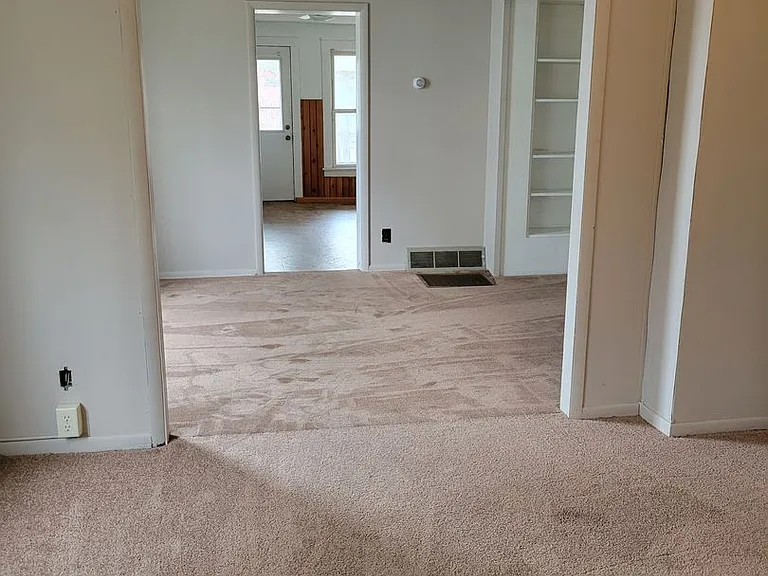 533 W Kinne St — Photo 6