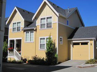 3012 SW Cycle Ct, Seattle, WA 98126