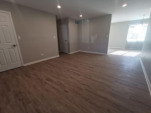 5th image of 505 Hickok Ave