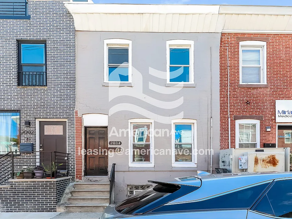 2004 Tasker St