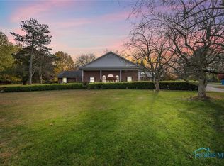 7025 Pilliod Rd, Holland, OH 43528