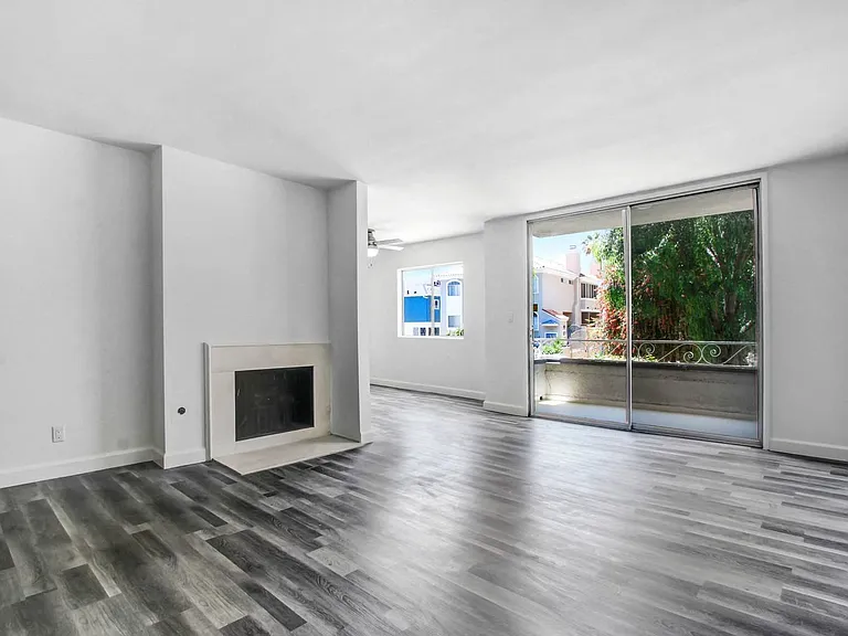 1342 Wellesley Ave — Photo 13