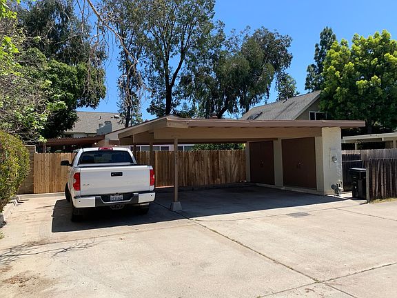 5th image of 10638 Esmeraldas Dr