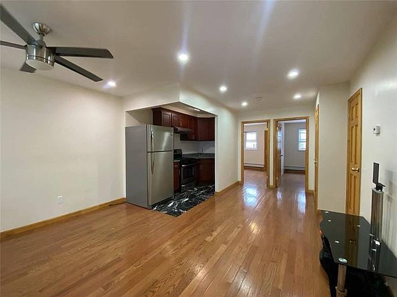 2nd image of 337 Bay 10th St