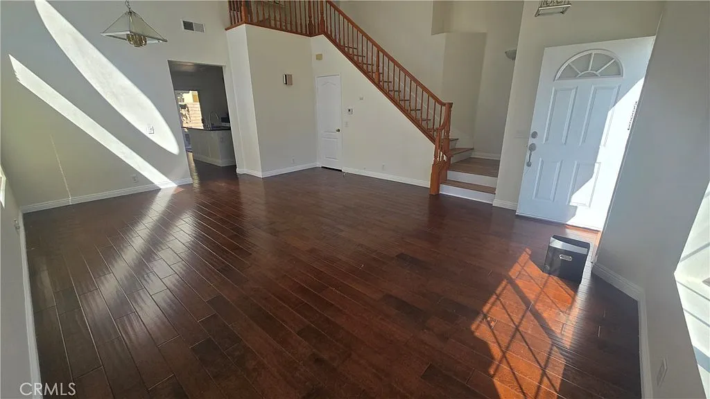 3 bed, 2.5 bath, 1692 sqft, $3,900 — Photo 4