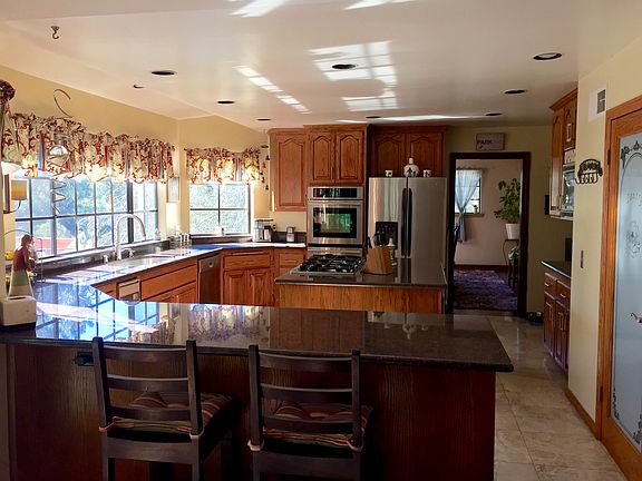 3rd image of 516 Ashdale Ct