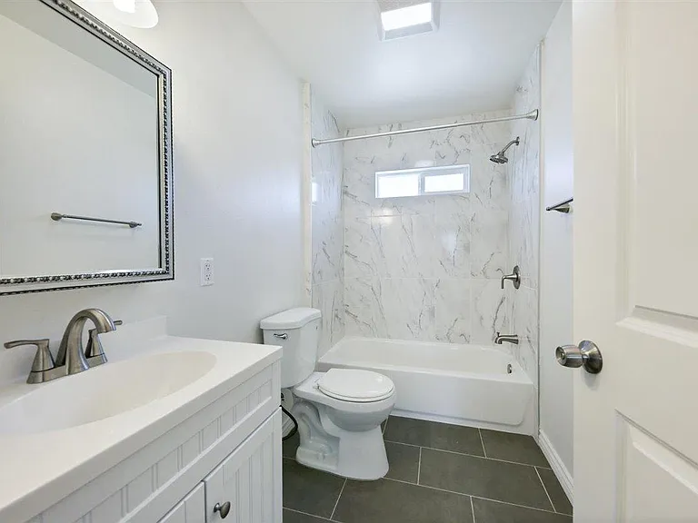 2769 Marengo St #3 — Photo 18