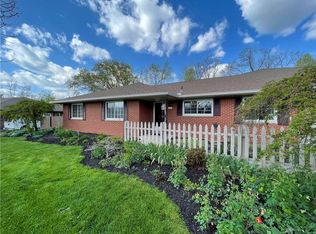 649 Dell Ridge Dr, Dayton, OH 45429