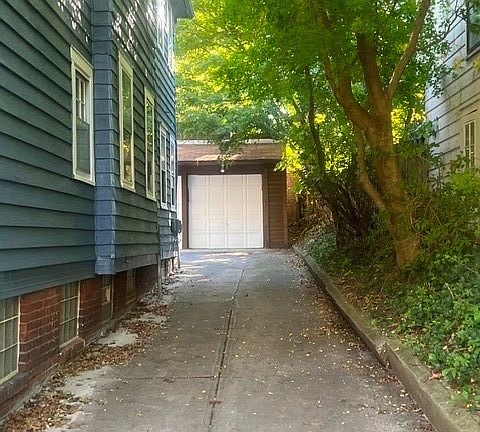 2nd image of 1717 Compton Rd