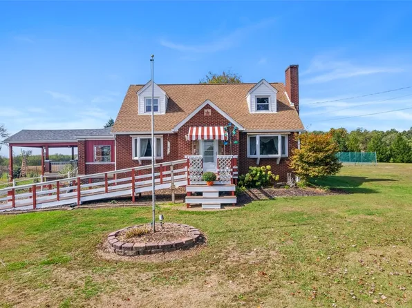 42 Fezell Rd, Freedom, PA 15042