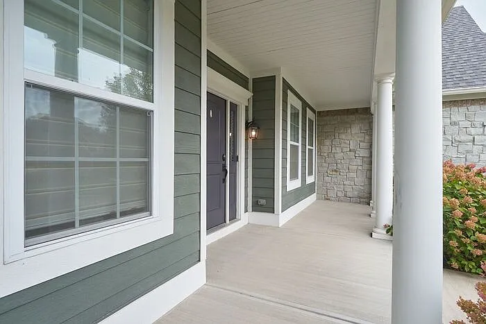 5 bed, 4.5 bath, 3311 sqft, $3,550 — Photo 2
