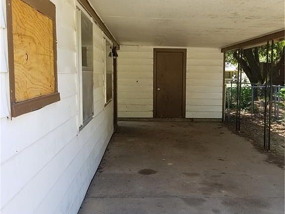 2nd image of 2937 Glenwick St
