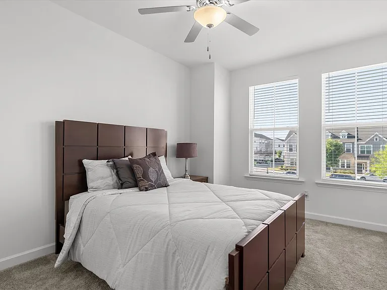 7906 Flatrock Park Dr — Photo 14
