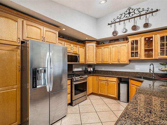 3rd image of 16639 Fox Glen Rd