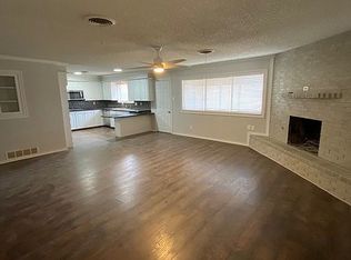 335 Cherry St, Levelland, TX 79336