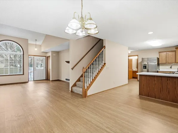 2305 Rosemary Curv, Hudson, WI 54016