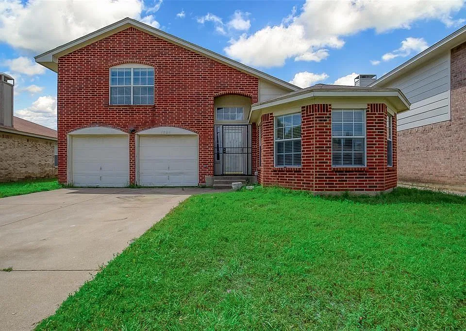 1729 Whispering Cove Trl