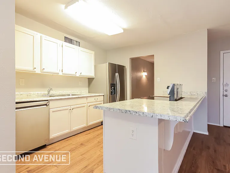 416 Woodcrest Way — Photo 10