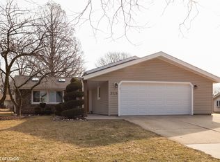 319 Marie Ln, Schaumburg, IL