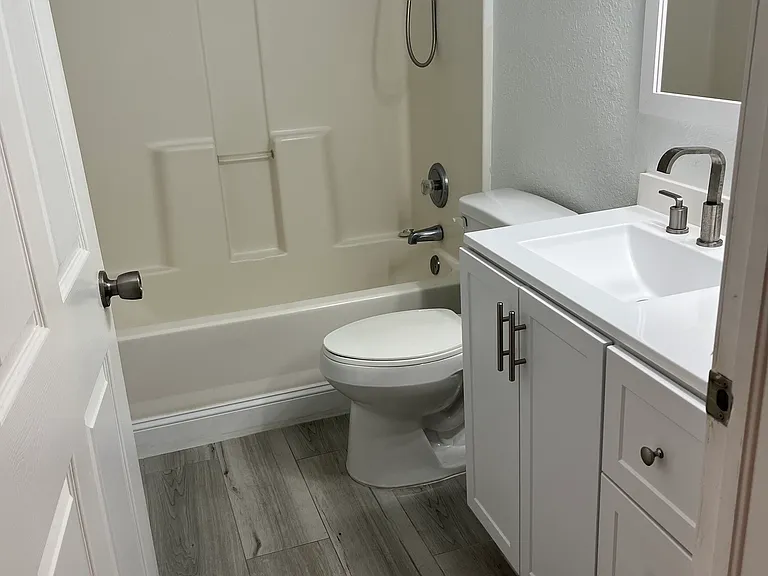 4712 Golfview Blvd — Photo 14