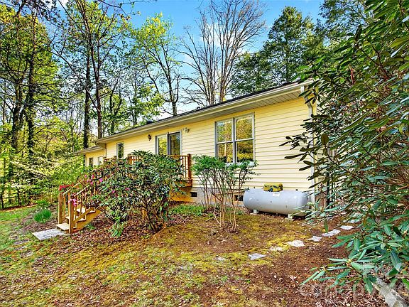 4th image of 715 Laurel Ave