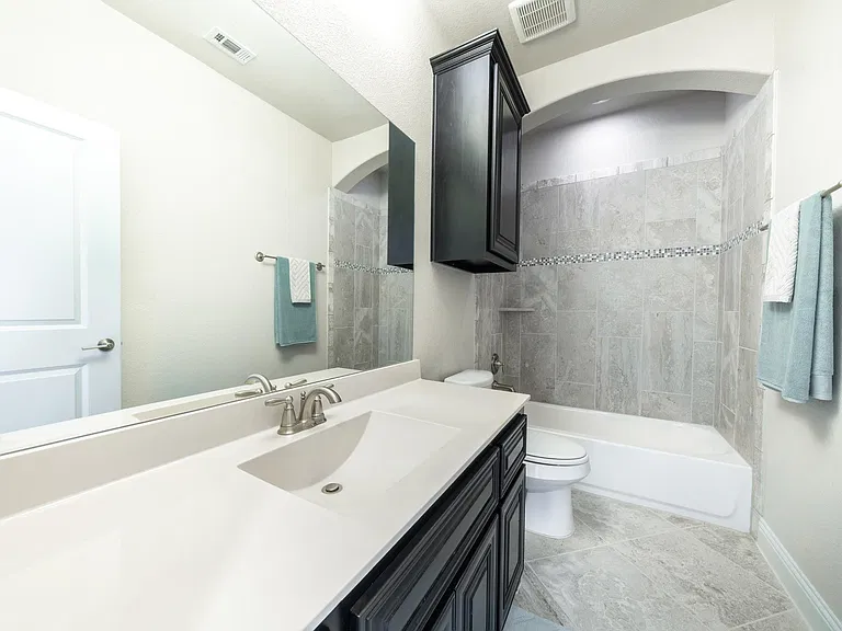 403 Parrino Pkwy — Photo 10
