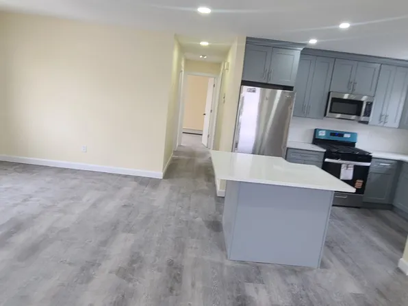 (undisclosed Address), Rosedale, NY 11422