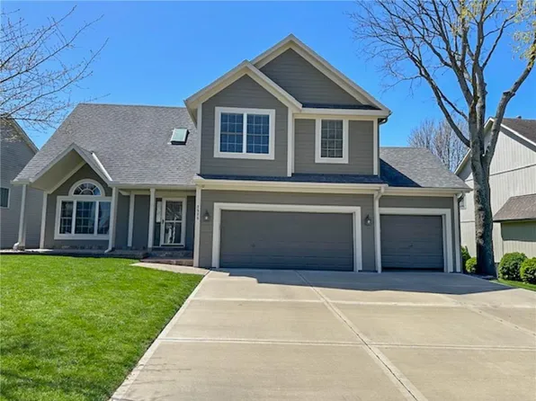 2525 SW 11th St, Lees Summit, MO 64081