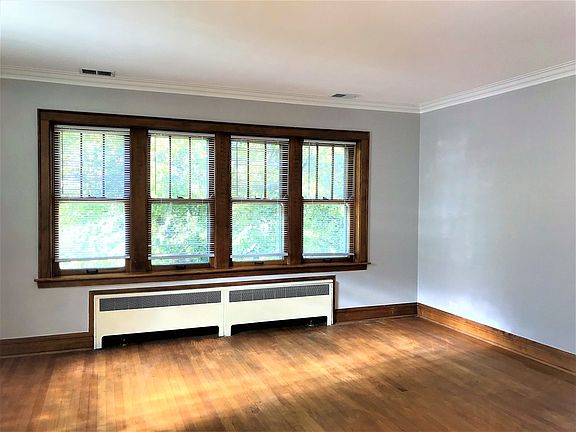 4th image of 1627 Kenilworth Ave APT 2