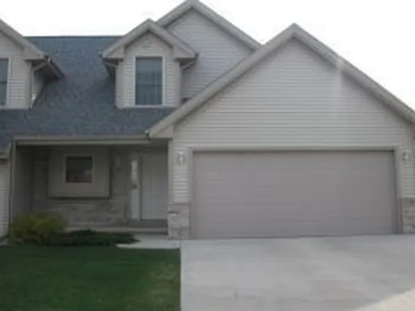 153 Hillside Cir, Fond Du Lac, WI 54935