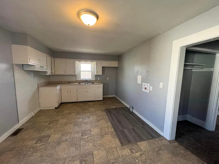 13 W Eichel Ave — Photo 7