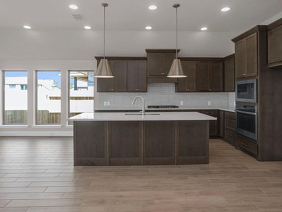 7th image of this home