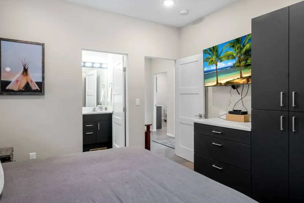 4 bed, 2550 sqft, $3,500 — Photo 1