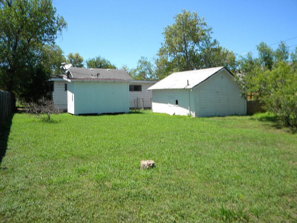 2nd image of 834 N Dowling St