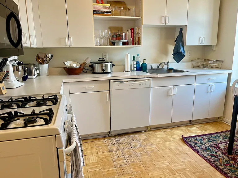 91 Washington St #3 — Photo 6
