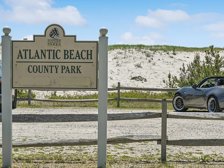 Dune Rd — Photo 27