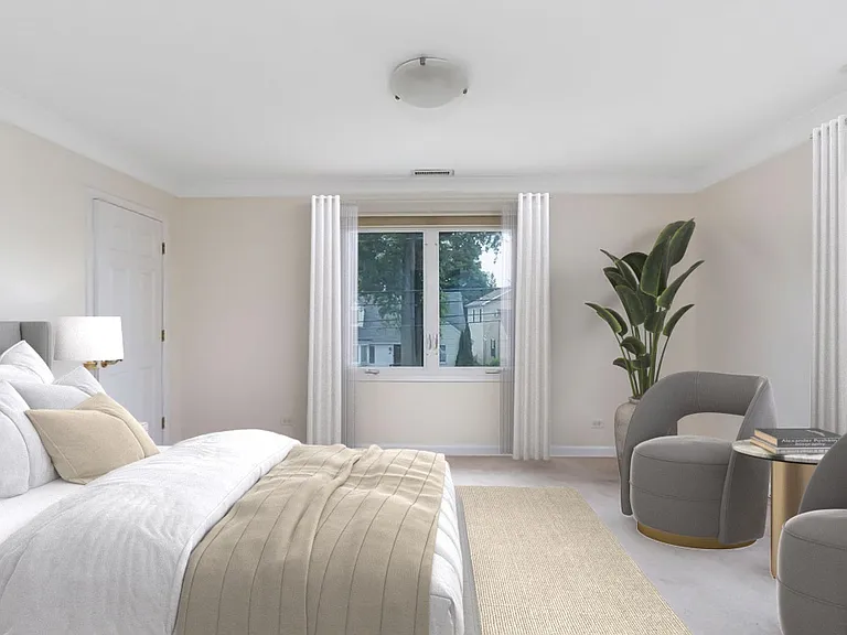 16 Burwood Ave #2 — Photo 4