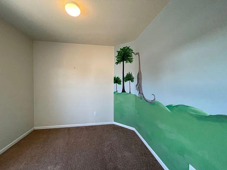 540 Colins Ct — Photo 13