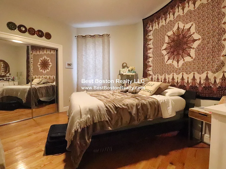 33 Portsmouth St #1R — Photo 2