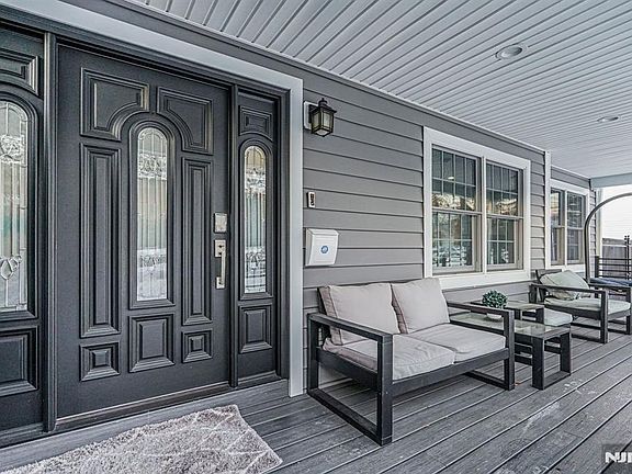 2nd image of 171 Pleasant Ave