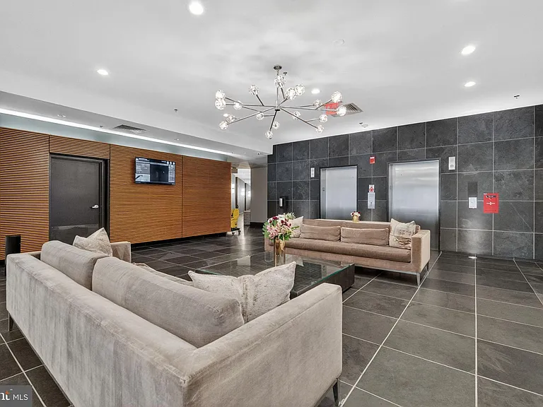 1000 New Jersey Ave SE #609 — Photo 33