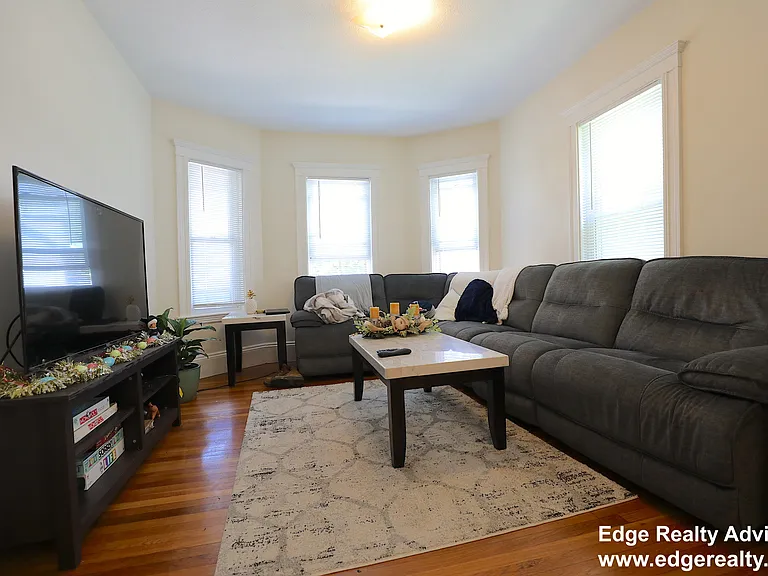 554 Washington St #1 — Photo 13