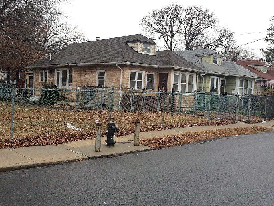 1st image of 17503 Sayres Ave #00