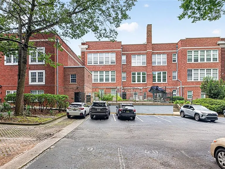 1031 State St NW #209 — Photo 39