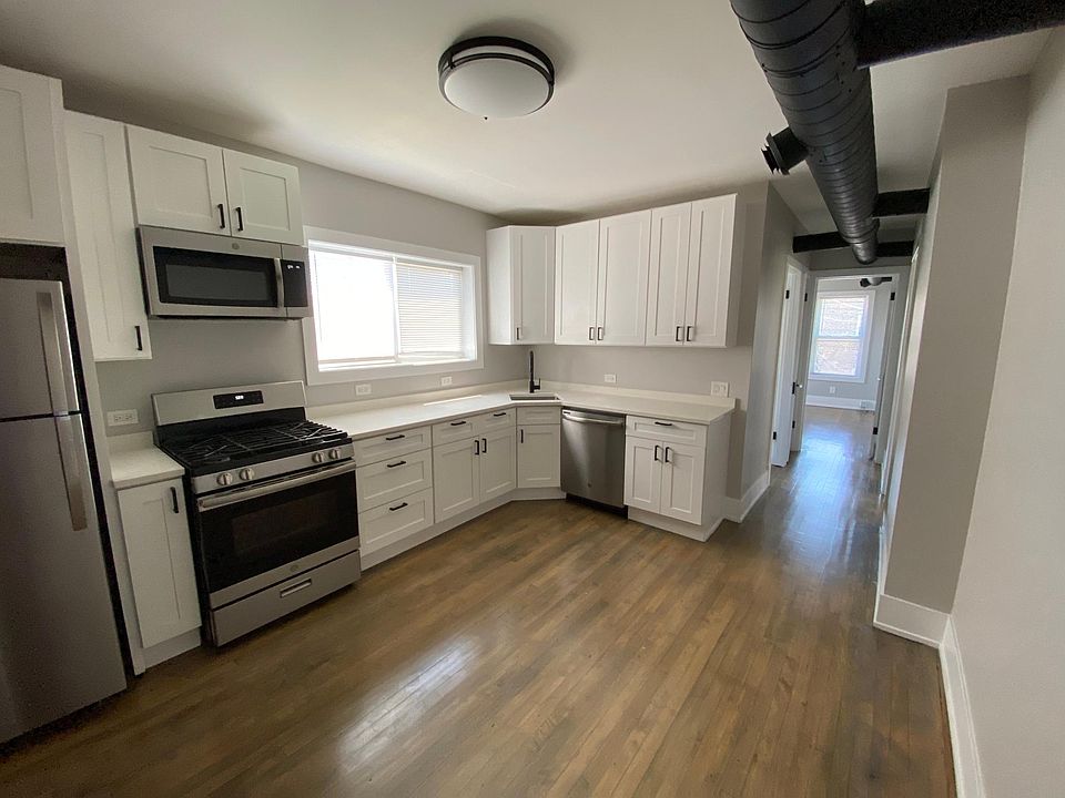 1st image of 3907 W Wellington Ave #2W
