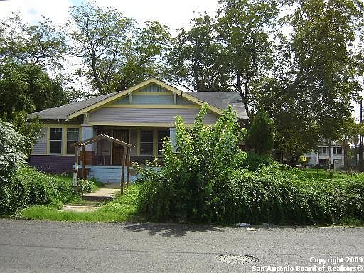 1st image of 102 E HARDING BLVD