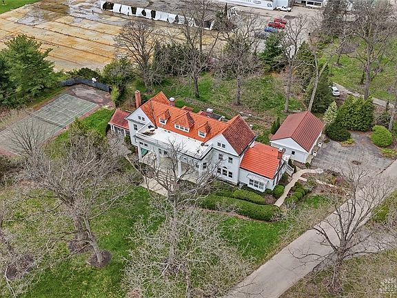 5th image of 407 N Dayton Lakeview Rd